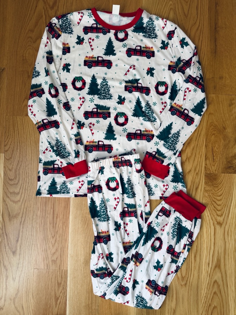 PatPat Red & Green Holiday Truck Pajama Set | NEW!
